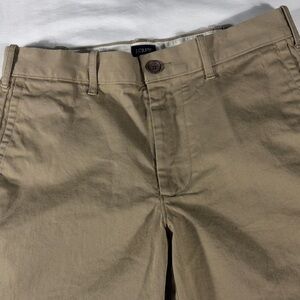 J. Crew mens khaki basic flat front 7" inseam chino shorts - size 29